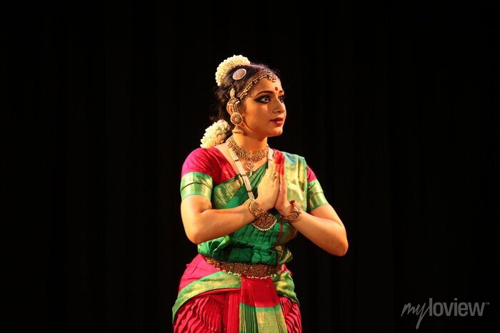 bharathanatyam-is-one-of-the-classical-dance-forms-of-india-from-the-state-of-tamil-nadu-the-picture-is-from-a-stage-performance-700-126156884